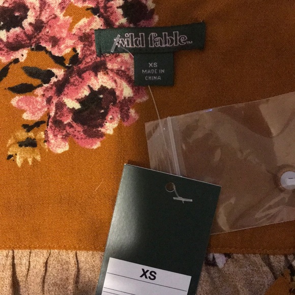 Crop top - Picture 2 of 2